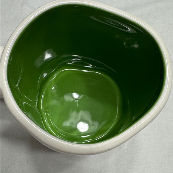 Rae Dunn Irish “KISS ME” Artisian Collection mug.  20oz. - Picture 3 of 4